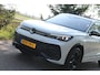 Volkswagen Tiguan 1.5 eHybrid R-Line Business | IQ | Pano | Trekhaak | 360° cam | Elek. klep