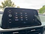Volkswagen T-Roc 1.0 TSI Life Business CAMERA / ACC / STOEL & STUURVERW / LED / KEYLESS GO / TELEFOONLADER / ECC / CARPLAY / NAVI
