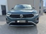 Volkswagen T-Roc 1.0 TSI Life Business CAMERA / ACC / STOEL & STUURVERW / LED / KEYLESS GO / TELEFOONLADER / ECC / CARPLAY / NAVI
