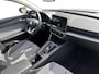 SEAT Leon Sportstourer 1.0 eTSI Style Business Intense | Metallic lak| Navigatie| Digitale cockpit| Parkeer sensoren V\A| Camera| Stuur verwarming| Keyless start| Zeer nette auto
