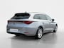 SEAT Leon Sportstourer 1.0 eTSI Style Business Intense | Metallic lak| Navigatie| Digitale cockpit| Parkeer sensoren V\A| Camera| Stuur verwarming| Keyless start| Zeer nette auto