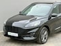 Ford Kuga 2.5 PHEV ST-Line X / Dealer onderhouden / Trekgewicht 1.500 kg / Navigatie / Stuur-, stoel- & achterbankverwarming / Parkeer assistent/ Camera 360°  / Elektrische stoel & klep / 18" LM wielen / Adaptief cruise control / Apple Carplay Android Auto /