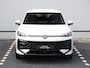 Volkswagen T-Roc 1.5 eTSI R-Line 150pk DSG | Led Matrix | Camera | Trekhaak | Elektrische achterklep | Stoel- & Stuurverwarming | Keyless | Navigatie | Cruise control |