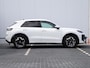Volkswagen T-Roc 1.5 eTSI R-Line 150pk DSG | Led Matrix | Camera | Trekhaak | Elektrische achterklep | Stoel- & Stuurverwarming | Keyless | Navigatie | Cruise control |
