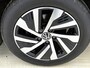 Volkswagen Golf 1.4 eHybrid Style | APPLE CARPLAY | ANDROID AUTO | ACHTERUITRIJCAMERA | STOELVERWARMING | STUURVERWARMING | SFEERVERLICHTING | IQ LIGHT VOOR | LICHTMETALEN VELGEN | COMFORT STOELEN | DAB RADIO |