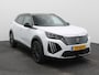 Peugeot 2008 1.2 Hybrid 145 GT | Camera Voor en Achter | Drive Assist | Adaptieve Cruise Control | Parkeersensoren Voor en Achter | Navigatie | Apple Carplay/Android Auto | 18" Inch Lichtmetalen Velgen