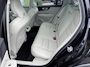 Volvo V60 Cross Country 2.0 B5 AWD Pro | Trekhaak | Panoramadak | Achteruitrijcamera | Parkeersensoren | Keyless Entry | Elektrische Achterklep | Elektrisch Verstelbare Voorstoelen | Stoelverwarming | Navigatie | Apple Carplay | Android Auto | Lichtmetalen Velgen 20 inch