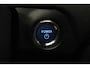 Toyota RAV4 2.5 Hybrid Bi-Tone | Trekhaak | Apple Carplay / Android Auto | Stoel-/stuurverwarming | Verwarmbare voorruit | Leder | LED | Parkeersensoren voor/achter | Camera | Keyless | Adaptive Cruise | Clima | 18 inch