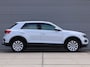 Volkswagen T-Roc 1.5 TSI Style Automaat *Navigatie*Parkeersens.*Stoelverw.*