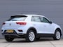 Volkswagen T-Roc 1.5 TSI Style Automaat *Navigatie*Parkeersens.*Stoelverw.*