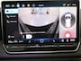 Volkswagen Tiguan 1.5 eHybrid R-Line Edition 272 pk Automaat (DSG) | Verlengde garantie | Navigatie | Panoramadak | Trekhaak (wegklapbaar) | Parkeersensoren (Park assist) | Rondomzicht camera | R-Line |