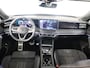 Volkswagen Tiguan 1.5 eHybrid R-Line Edition 272 pk Automaat (DSG) | Verlengde garantie | Navigatie | Panoramadak | Trekhaak (wegklapbaar) | Parkeersensoren (Park assist) | Rondomzicht camera | R-Line |