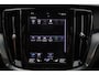 Volvo V60 B4 Business Pro - IntelliSafe Assist & Surround - Parkeercamera achter - Verwarmde voorstoelen - Parkeersensoren achter - High Performance audio - 17' LMV