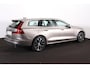 Volvo V60 B4 Business Pro - IntelliSafe Assist & Surround - Parkeercamera achter - Verwarmde voorstoelen - Parkeersensoren achter - High Performance audio - 17' LMV