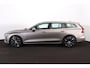 Volvo V60 B4 Business Pro - IntelliSafe Assist & Surround - Parkeercamera achter - Verwarmde voorstoelen - Parkeersensoren achter - High Performance audio - 17' LMV
