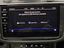 Volkswagen Tiguan 1.4 TSI eHybrid R-Line Business+ | Apple carplay | Panodak | Trekhaak | Navi | IQ Light | Camera | ACC