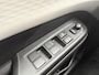 Suzuki Swift 1.2 Style Smart Hybrid 82PK | Navgiatie | Climate Control| Camera| Stoel verwarming| Metallic lak| 4 seizoen banden| Keyless start | Parkeer sensoren
