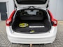 Volvo V60 2.4 D5 Twin Engine Special Edition | Leder | Xenon | Camera | Stoelverwarming | Elektr. stoel | Trekhaak
