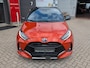 Toyota Yaris 1.5 Hybrid Executive PDC HUD SPORTSTOELEN STOELVERWARMING BI-TONE