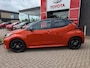 Toyota Yaris 1.5 Hybrid Executive PDC HUD SPORTSTOELEN STOELVERWARMING BI-TONE