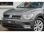 Volkswagen Tiguan 1.4 TSI Connected Series Trekhaak Navi Carplay Adaptieve Cruise