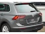 Volkswagen Tiguan 1.4 TSI Connected Series Trekhaak Navi Carplay Adaptieve Cruise