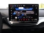 Volkswagen ID.5 Pro Business 77 kWh 286pk | Trekhaak | Warmtepomp | LED Matrix | Memorystoelen | Elektrische achterklep | Head-Up Display | 360 Camera | Navigatie | Stoel- en Stuurverwarming |