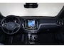 Volvo V60 T6 Recharge AWD Plus Dark - Panorama/schuifdak - IntelliSafe Assist & Surround - 360º Camera - Harman/Kardon audio - Verwarmde voorstoelen, stuur & achterbank - Parkeersensoren voor & achter - Elektr. bedienb. voorstoelen met geheugen - Head up display - Extra getint glas - 19' LMV