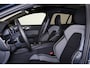 Volvo V60 T6 Recharge AWD Plus Dark - Panorama/schuifdak - IntelliSafe Assist & Surround - 360º Camera - Harman/Kardon audio - Verwarmde voorstoelen, stuur & achterbank - Parkeersensoren voor & achter - Elektr. bedienb. voorstoelen met geheugen - Head up display - Extra getint glas - 19' LMV