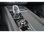 Volvo XC60 T6 Recharge AWD Plus Black Edition - Panorama/schuifdak - IntelliSafe Assist & Surround - 360º Camera - Harman/Kardon audio - Verwarmde voorstoelen, stuur & achterbank - Parkeersensoren voor & achter - Elektr. bedienb. voorstoelen met geheugen - Head up display - Draadloze tel. lader - Extra getint glas - 21' LMV