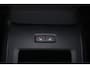 Volvo XC60 T6 Recharge AWD Plus Black Edition - Panorama/schuifdak - IntelliSafe Assist & Surround - 360º Camera - Harman/Kardon audio - Verwarmde voorstoelen, stuur & achterbank - Parkeersensoren voor & achter - Elektr. bedienb. voorstoelen met geheugen - Head up display - Draadloze tel. lader - Extra getint glas - 21' LMV