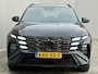 Hyundai Tucson 1.6 T-GDI PHEV N Line Sky 4WD / Facelift / Fabrieksgarantie tot 12-2029 / Dealer onderhouden / Panorama schuifdak / Navigatie / Camera / Elektrische Achterklep / Stuur & Stoelverwarming / Apple Carplay Android / 19" LM wielen /