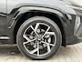 Hyundai Tucson 1.6 T-GDI PHEV N Line Sky 4WD / Facelift / Fabrieksgarantie tot 12-2029 / Dealer onderhouden / Panorama schuifdak / Navigatie / Camera / Elektrische Achterklep / Stuur & Stoelverwarming / Apple Carplay Android / 19" LM wielen /