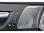 Volvo XC60 T8 Recharge AWD Plus Black Edition - Luchtvering - Panorama/schuifdak - IntelliSafe Assist & Surround - 360º Camera - Bowers & Wilkins audio - Adaptieve LED koplampen - Verwarmde voorstoelen, stuur & achterbank - Parkeersensoren voor & achter - Elektr. bedienb. voorstoelen met geheugen - Head up display - Draadloze tel. lader - Extra getint glas - 22' LMV