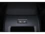 Volvo XC60 T8 Recharge AWD Plus Black Edition - Luchtvering - Panorama/schuifdak - IntelliSafe Assist & Surround - 360º Camera - Bowers & Wilkins audio - Adaptieve LED koplampen - Verwarmde voorstoelen, stuur & achterbank - Parkeersensoren voor & achter - Elektr. bedienb. voorstoelen met geheugen - Head up display - Draadloze tel. lader - Extra getint glas - 22' LMV
