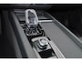 Volvo XC60 T8 Recharge AWD Plus Black Edition - Luchtvering - Panorama/schuifdak - IntelliSafe Assist & Surround - 360º Camera - Bowers & Wilkins audio - Adaptieve LED koplampen - Verwarmde voorstoelen, stuur & achterbank - Parkeersensoren voor & achter - Elektr. bedienb. voorstoelen met geheugen - Head up display - Draadloze tel. lader - Extra getint glas - 22' LMV
