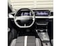 Opel Frontera 1.2 Turbo Hybrid Ultimate 7p. NIEUWE AUTO!! | Stuurverwarming | Stoelverwarming | Draadloosopladen tel | PDC | Camera achter | Dodehoek detectie | Keyless entry | Keyless start | 7 Persoons auto!!