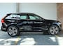 Volvo XC60 T5 Momentum | Semi-Elektrische wegklapbare Trekhaak | Keyless Entry | Achteruitrijcamera | Stoelverwarming | 19" Lichtmetalen Wielen | Parkeersensoren voor + achter | Dealeronderhouden | Lederen bekleding