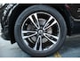 Volvo XC60 T5 Momentum | Semi-Elektrische wegklapbare Trekhaak | Keyless Entry | Achteruitrijcamera | Stoelverwarming | 19" Lichtmetalen Wielen | Parkeersensoren voor + achter | Dealeronderhouden | Lederen bekleding