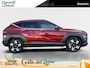 Hyundai Kona 1.6 GDI HEV Premium Sky | Lederen Bekleding| Stoelverwarming v+a| Schuif-kanteldak| Elekrtrisch verstelbare stoelen met geheugen| Dode hoeksensor|
