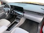 Hyundai Kona 1.6 GDI HEV Premium Sky | Lederen Bekleding| Stoelverwarming v+a| Schuif-kanteldak| Elekrtrisch verstelbare stoelen met geheugen| Dode hoeksensor|