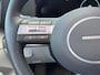 Hyundai Kona 1.6 GDI HEV Premium Sky | Lederen Bekleding| Stoelverwarming v+a| Schuif-kanteldak| Elekrtrisch verstelbare stoelen met geheugen| Dode hoeksensor|