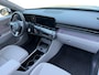 Hyundai Kona 1.6 GDI HEV Premium Sky | Schuif-/ kanteldak | Navigatie | Stoelverwarming & verkoeling | 360 camera | Apple Carplay/ Android auto |