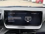 Peugeot 2008 1.2 Hybrid 145 PK GT Automaat | Hybride Automaat | Tot 8 jaar Garantie | Navigatie | 360 Graden Camera | Full LED Verlichting | 18" Lichtmetalen Velgen | Draadloze Apple Carplay & Android Auto | Keyless Entry | Dode Hoek Detectie | Parkeersensoren Voor & Achter |