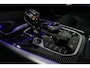 BMW X5 xDrive45e M Sport / Orig. Nederlands / Maxton Design Bodykit V.2 / Panoramadak Sky Lounge / Massage stoelen / Carbon inleg / Trekhaak / Elektr. verstelbare voorstoelen + memory / BMW Laser Koplampen / Bowers & Wilkins Sound-system / Head-up Display / Achterasbesturing / Stoelverwarming & -koeling / Bekerhouder met verwarm- & koelfunctie / Softclose - servosluiting / Ambienteverlichting / Shadow-Line