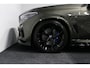 BMW X5 xDrive45e M Sport / Orig. Nederlands / Maxton Design Bodykit V.2 / Panoramadak Sky Lounge / Massage stoelen / Carbon inleg / Trekhaak / Elektr. verstelbare voorstoelen + memory / BMW Laser Koplampen / Bowers & Wilkins Sound-system / Head-up Display / Achterasbesturing / Stoelverwarming & -koeling / Bekerhouder met verwarm- & koelfunctie / Softclose - servosluiting / Ambienteverlichting / Shadow-Line