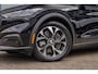 Ford Mustang Mach-E Extended RWD 98 kWh | SOH 100%! | Trekhaak (afneembaar) | Voorstoelen verwarmd | Parkeersensoren | Full LED | Achteruitrijcamera | Achteruitrijcamera | Airco (automatisch) | Cruise control adaptief met Stop&Go en stuurhulp
