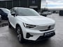 Volvo XC40 Single Motor Plus 69 kWh SOH 93% | ELEKTRISCHE KOFFERBAK | VOLVO DEALER ONDERHOUDEN | ADAPTIVE CRUISE CONTROL | STOEL- + STUURWIELVERWARMING | CAMERA | ALL-IN PRIJS INCL. 12 MND BOVAG GARANTIE