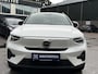 Volvo XC40 Single Motor Plus 69 kWh SOH 93% | ELEKTRISCHE KOFFERBAK | VOLVO DEALER ONDERHOUDEN | ADAPTIVE CRUISE CONTROL | STOEL- + STUURWIELVERWARMING | CAMERA | ALL-IN PRIJS INCL. 12 MND BOVAG GARANTIE
