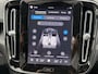 Volvo XC40 Single Motor Plus 69 kWh SOH 93% | ELEKTRISCHE KOFFERBAK | VOLVO DEALER ONDERHOUDEN | ADAPTIVE CRUISE CONTROL | STOEL- + STUURWIELVERWARMING | CAMERA | ALL-IN PRIJS INCL. 12 MND BOVAG GARANTIE
